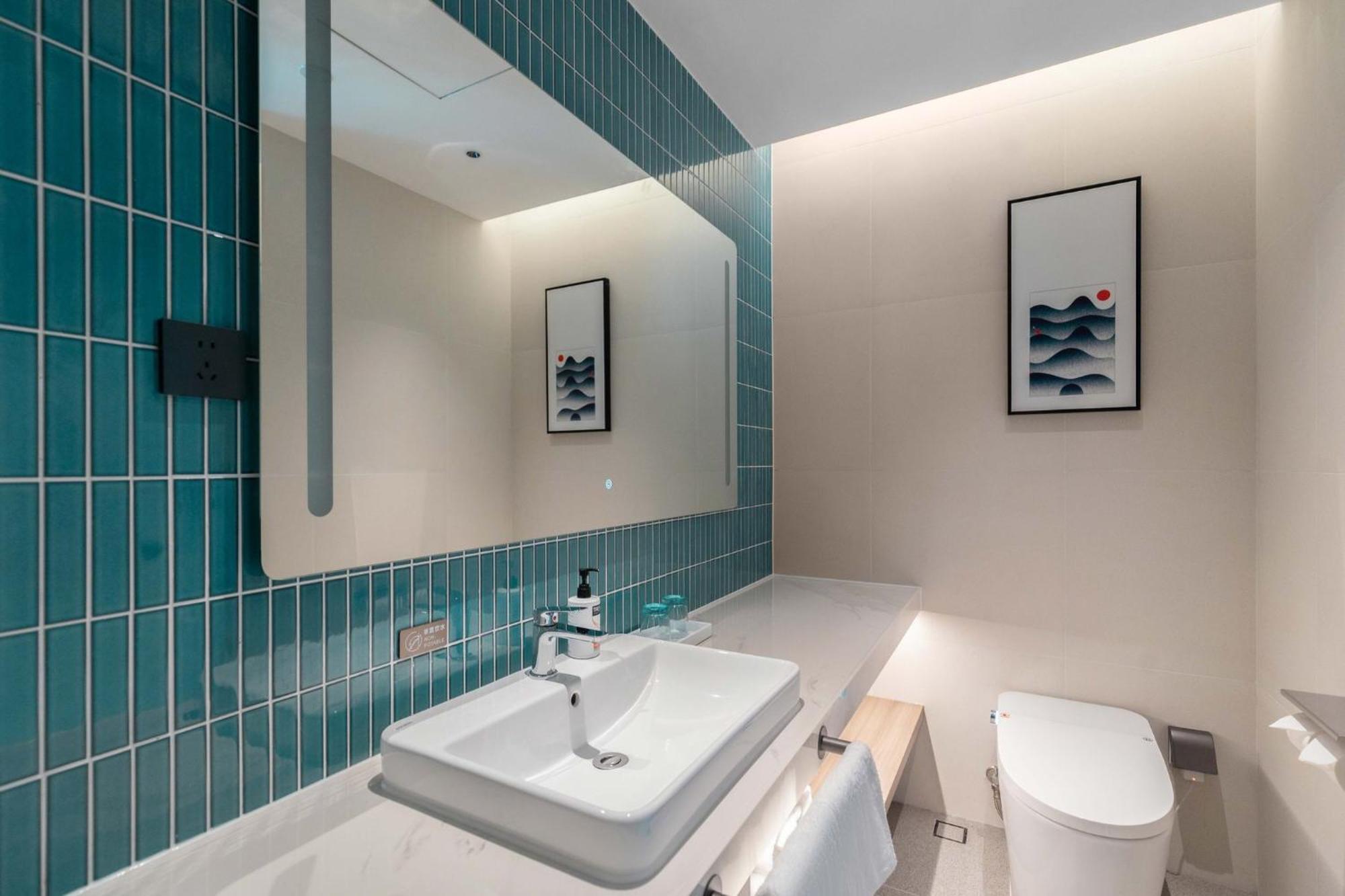 Holiday Inn Express Hangzhou Jiangnan By Ihg Exterior photo