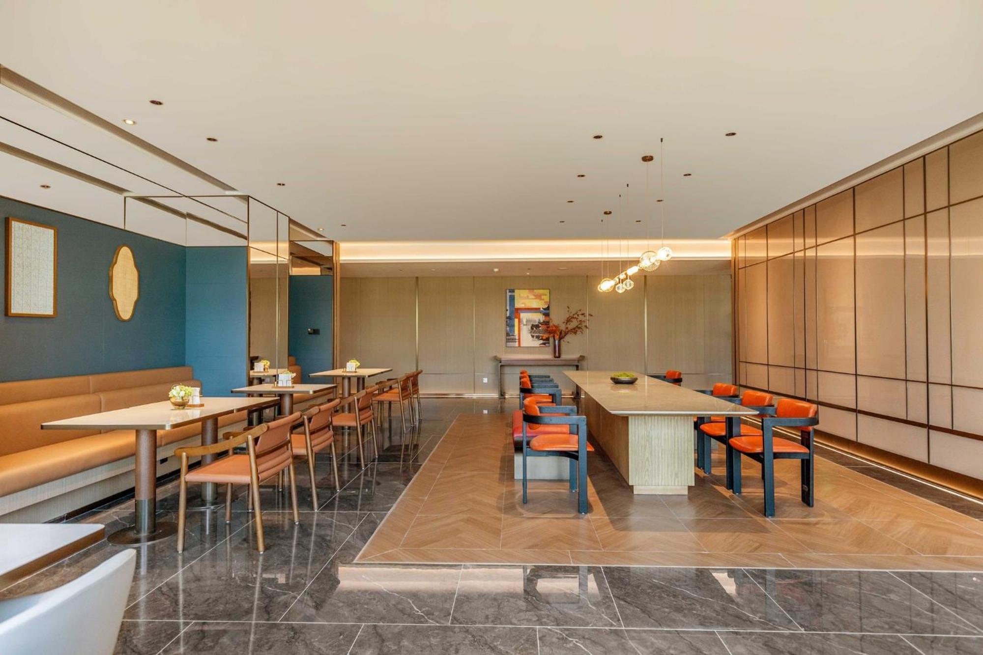 Holiday Inn Express Hangzhou Jiangnan By Ihg Exterior photo